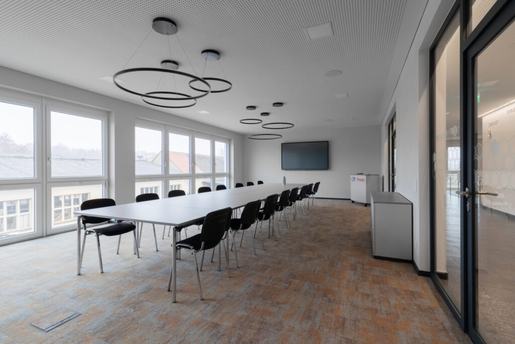 Büroplanung Ralbitz-Rosenthal Case-Study M-PT Matjeschk-PowerTools GmbH & Co. KG 22