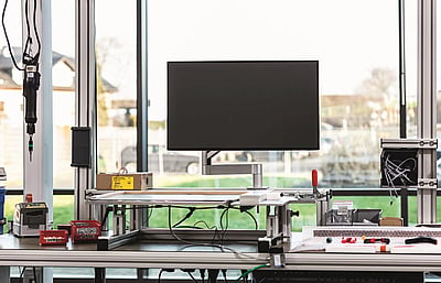 Monitor-Halterung PRO mit Arm für 1 Monitor - Tischdurchführung - DUR-508423