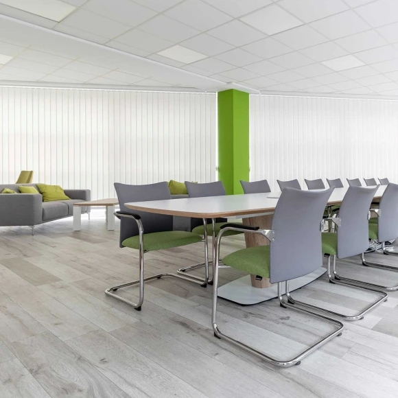 Moderne Arbeitsplatzeinrichtung Beispiel 2
