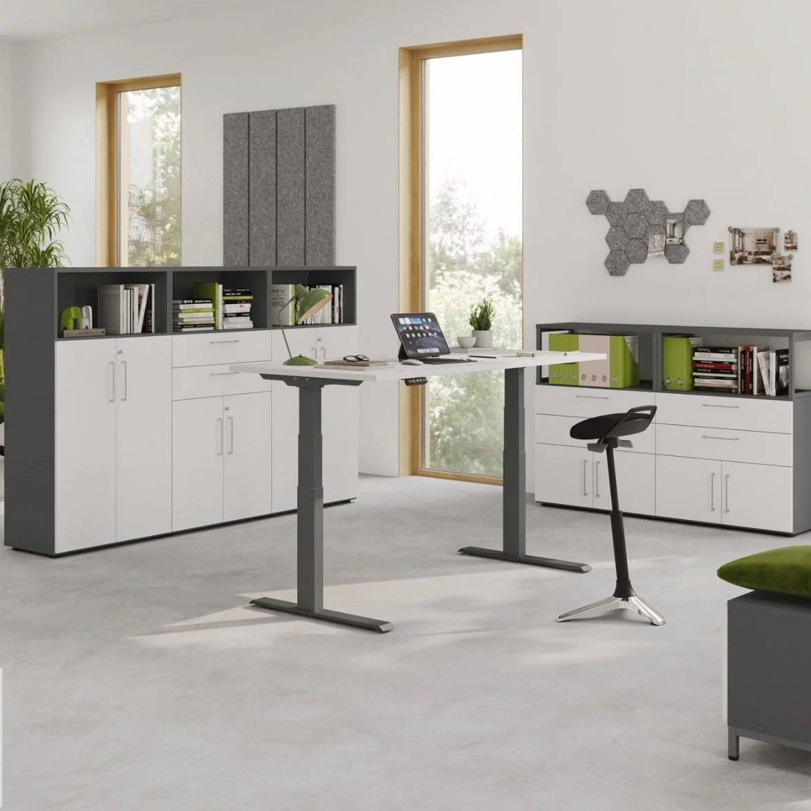 Hammerbacher Höhenverstellbarer Schreibtisch XDKB