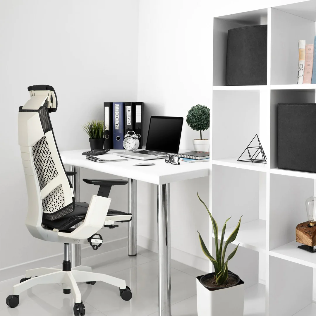 GENIDIA PRO WHITE als High-Tech Bürostuhl in futuristischem Design