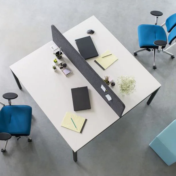 Teamarbeitsplatz CS5040 6U I-LEG mit Sichtblende von Nowy Styl - Produktbild 2 von 3