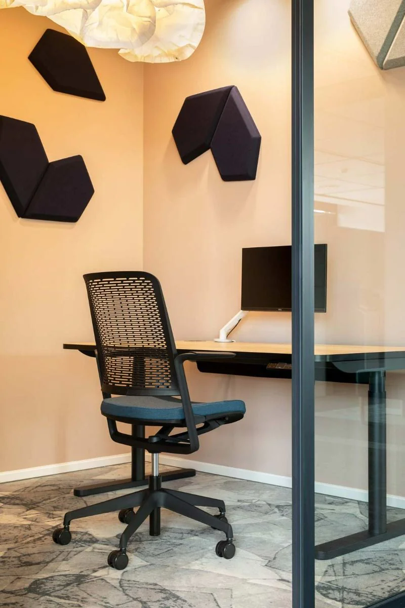 Bürostuhl WithMe von Nowy Styl schwarz-blau