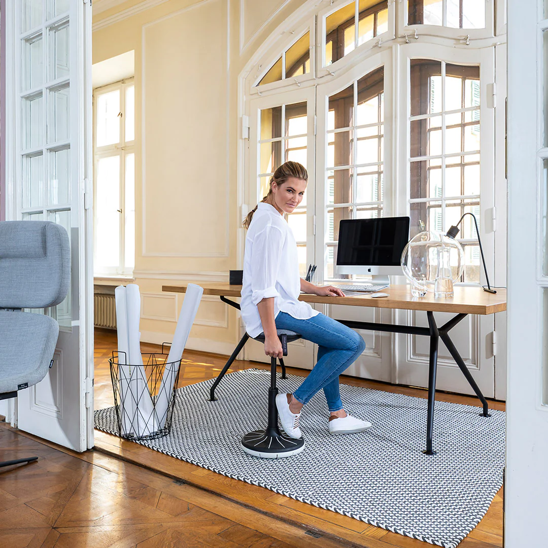 Wagner W3 low als dynamische Sitzlösung für moderne Arbeitsplätze