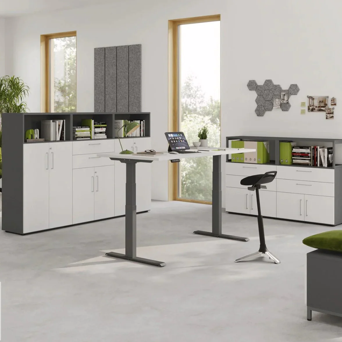 XDKB elektrisch höhenverstellbarer Schreibtisch für professionelle Arbeitsplätze